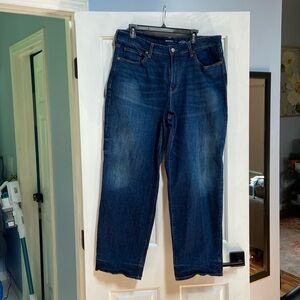 Loose fitting blue jeans from Old Navy